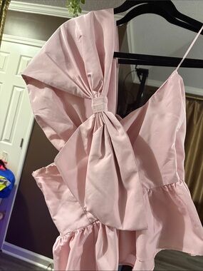 Express Light Pink One-Shoulder Bow Peplum Top